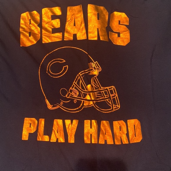 Small Victoria’s Secret bears shirt worn one time, great condition - Picture 2 of 3